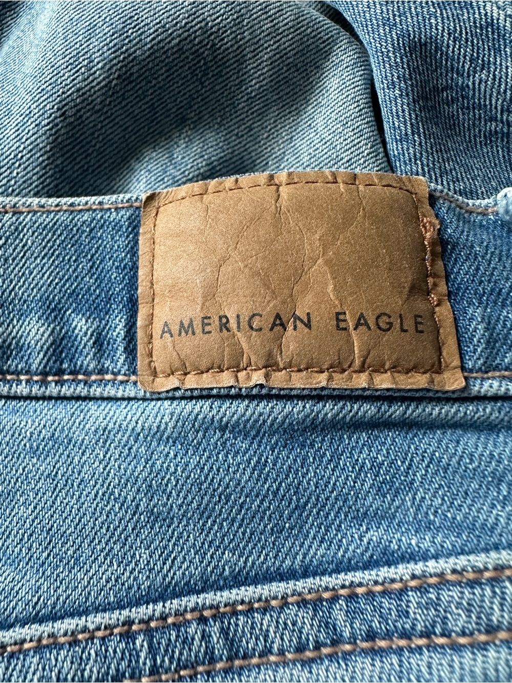 American Eagle High Waisted Ankle
Straight Jeans Light Wash Denim
Size 00 - Picture 7 of 8